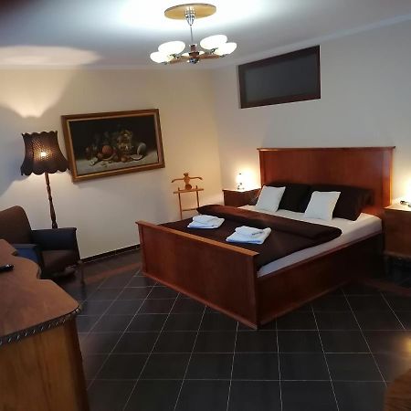 Frikulin Hotell Prostějov Exteriör bild