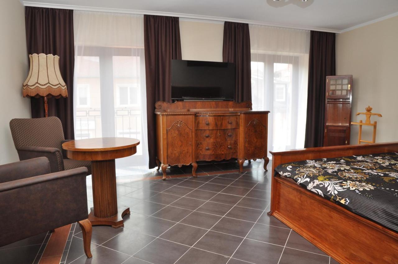 Frikulin Hotell Prostějov Exteriör bild