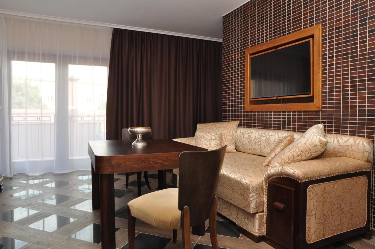 Frikulin Hotell Prostějov Exteriör bild