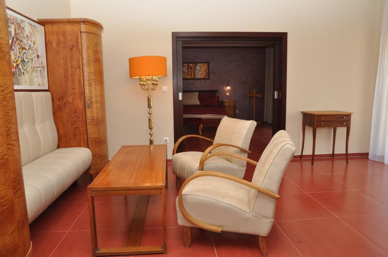 Frikulin Hotell Prostějov Exteriör bild