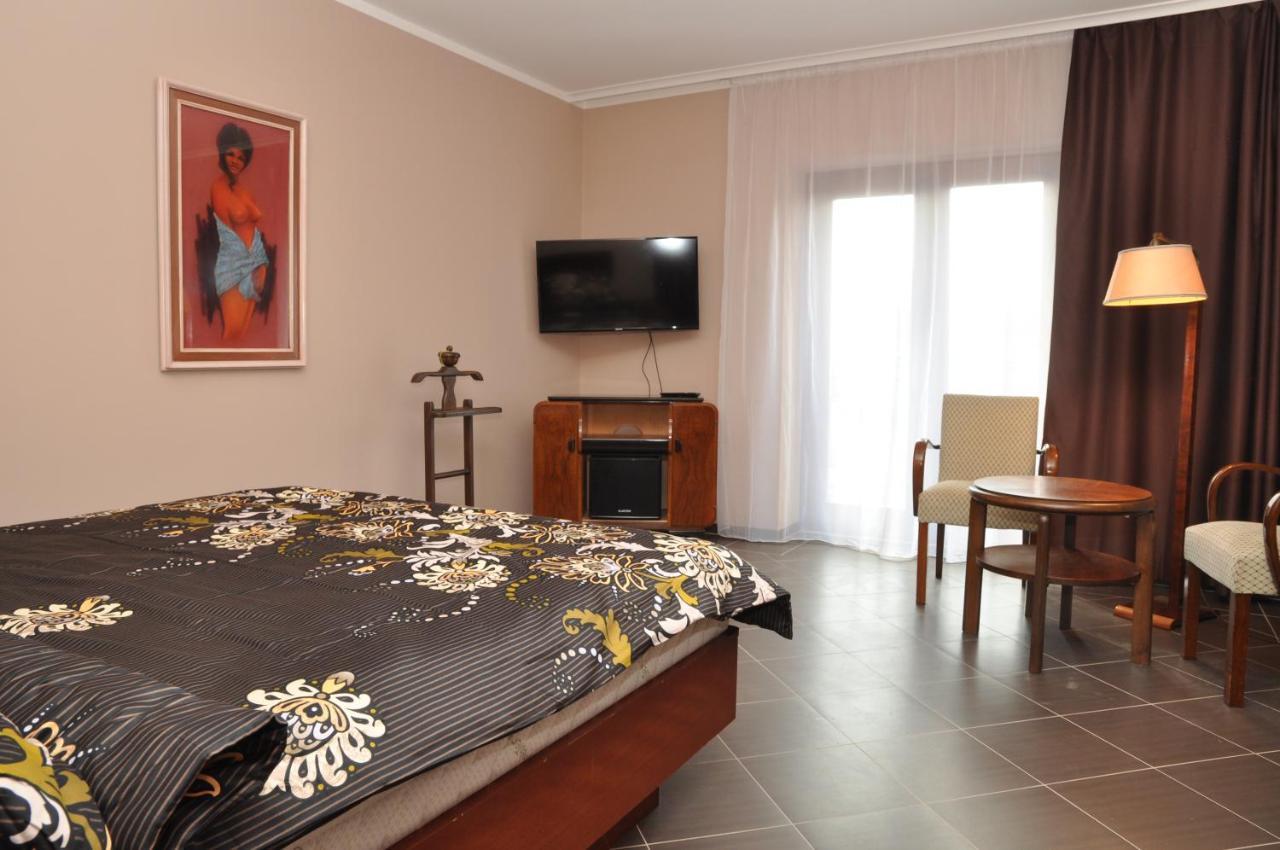 Frikulin Hotell Prostějov Exteriör bild